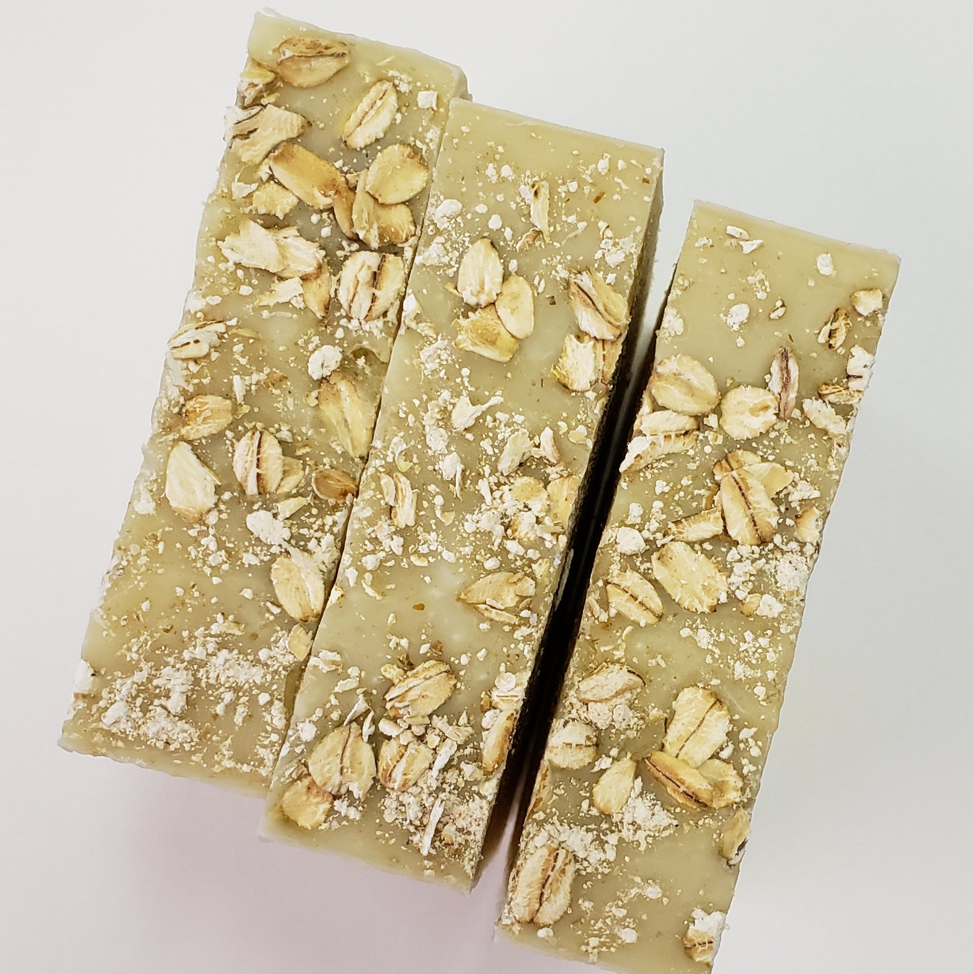 Oatmeal soothing soap - CakeFaceSoaping