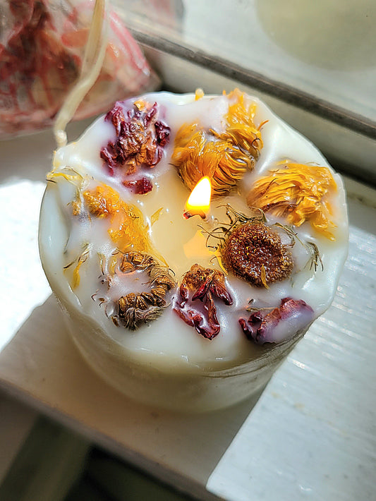 Coconut Wax and Essential Oils – best candle.